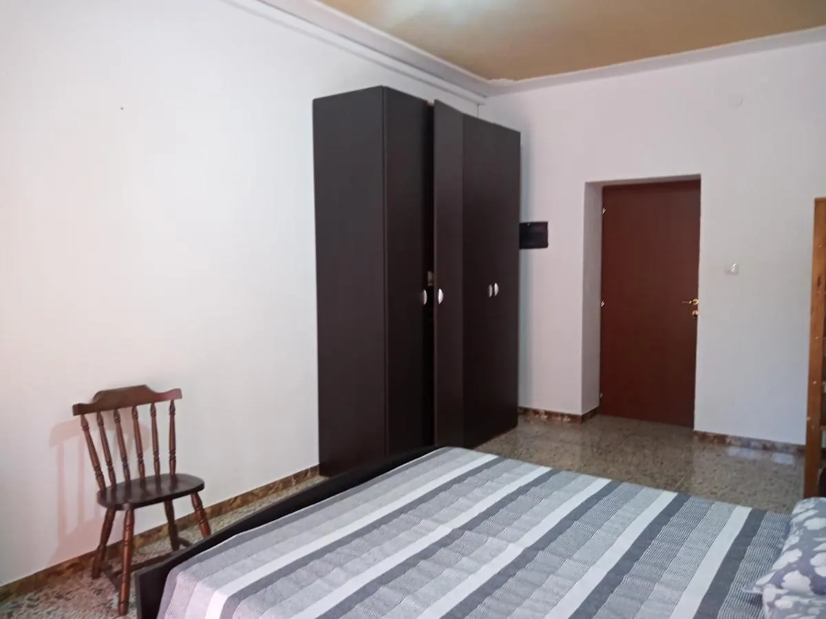 مبيت وإفطار ألغيرو Colors House 0*,