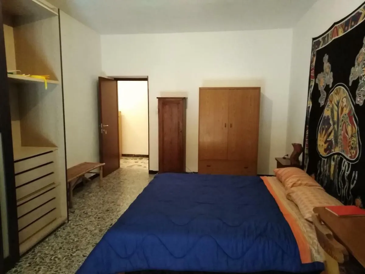 مبيت وإفطار ألغيرو Colors House